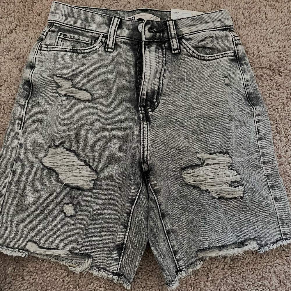 NEVER WORN!!! Tags still on